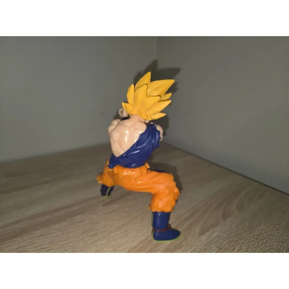 Dragon Ball Z Goku Super Saiyan Kamehameha Figurine 6